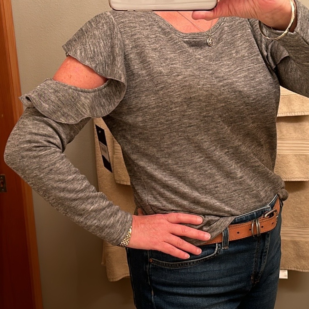 New with tag’s  Nordstrom Free Press knit top, L